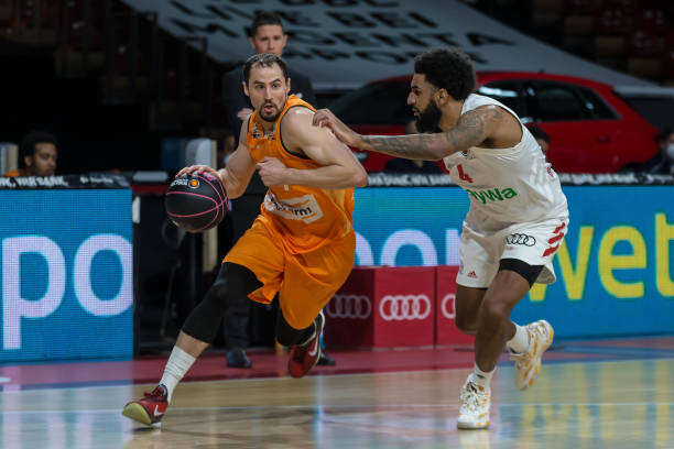 男篮装上了 男篮装上了