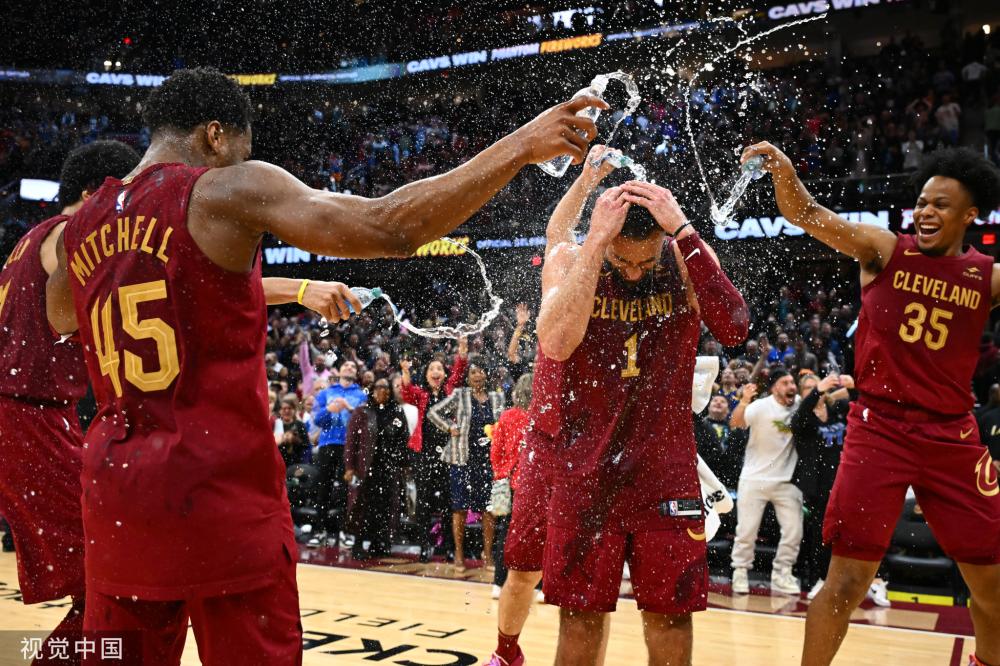 和队友惊叹 和队友惊叹