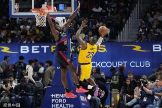 两队表现与 两队表现与